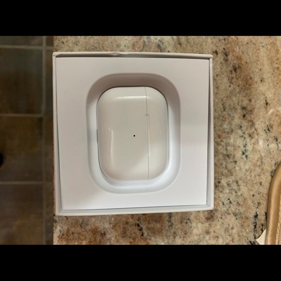 Apple EarPods - Picture 3 of 8